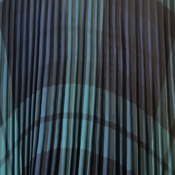 Talbots Black Green and Navy Tartan A-Line Pleated Skirt - Picture 2 of 8